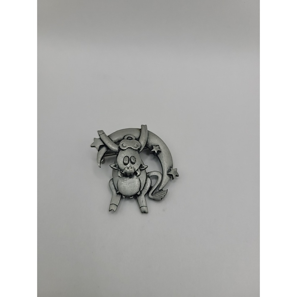 Vintage JJ Pig On Moon Brooch Crescent Tone Celestial‎ Star Novelty Pin